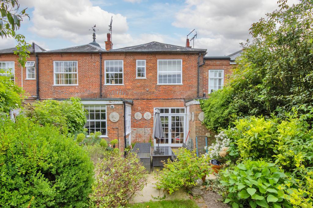 Risden Clock House, Rye Road, Hawkhurst, Kent, TN18 5DP
