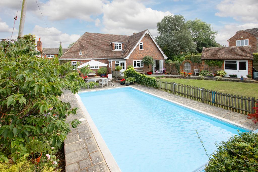 The Street, Frittenden, Kent, TN17 2DG