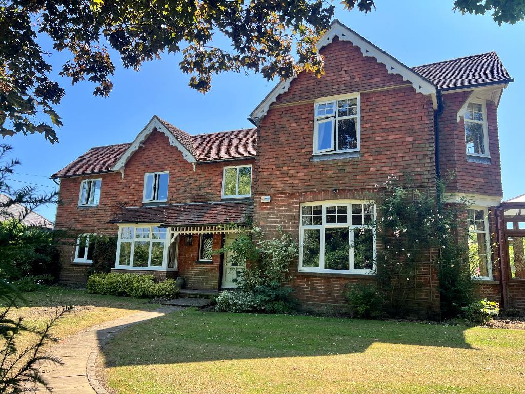 Fosten Lane, Biddenden, Kent, TN27 8EL