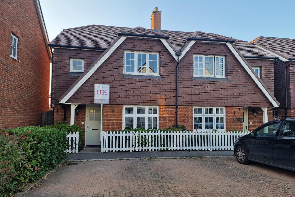Heasman Close, Marden, Kent, TN12 9FH