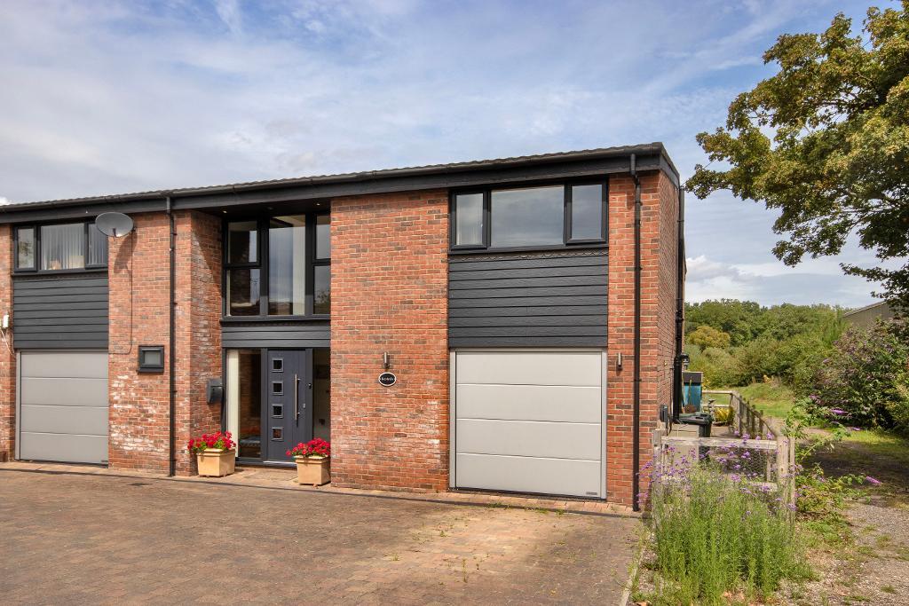 Pagehurst Road, Staplehurst, Kent, TN12 0JB