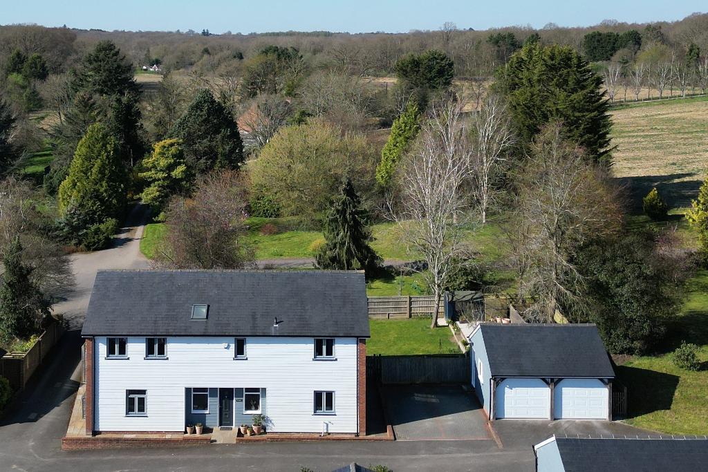 Little Dale Farm, Colliers Green, Kent, TN17 2LS