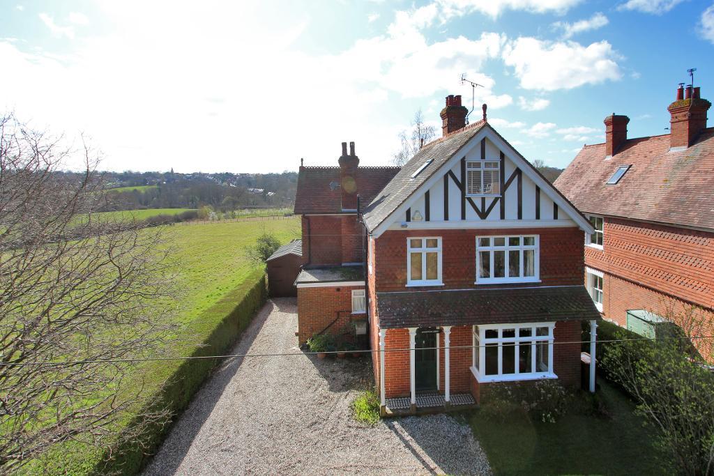 Heartenoak Road, Hawkhurst, Kent, TN18 5EU