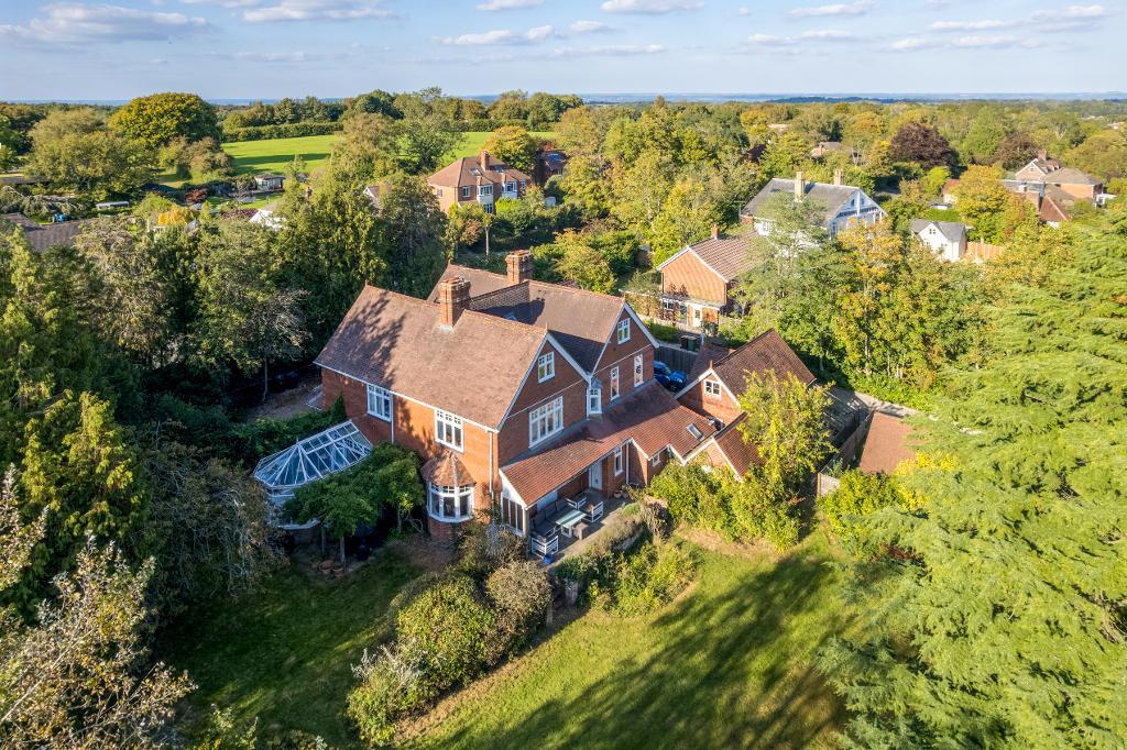 Hartley Road, Cranbrook, Kent, TN17 3QX