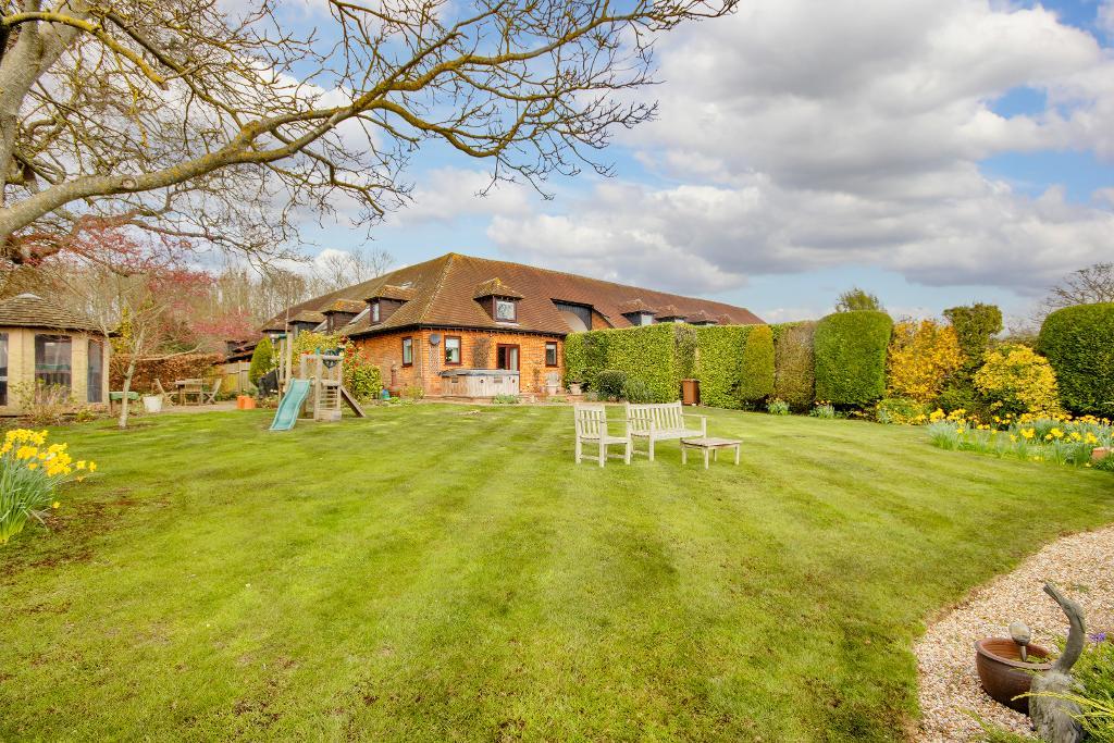 Thornden Court, Rolvenden Layne, Kent, TN17 4PS