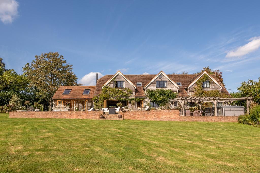 Goddards Green Road, Benenden, Kent, TN17 4AR