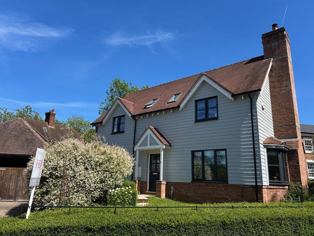 Market Place Close, Goudhurst, Cranbrook, Kent, TN17 1BF
