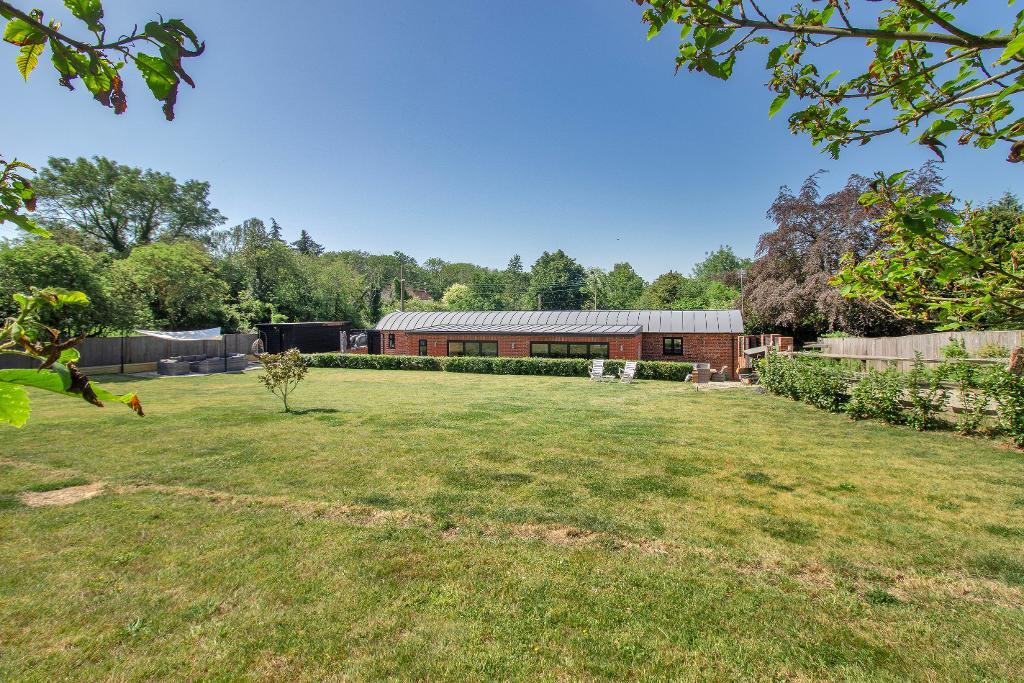 Redwall Lane, Hunton, Kent, ME15 0RL