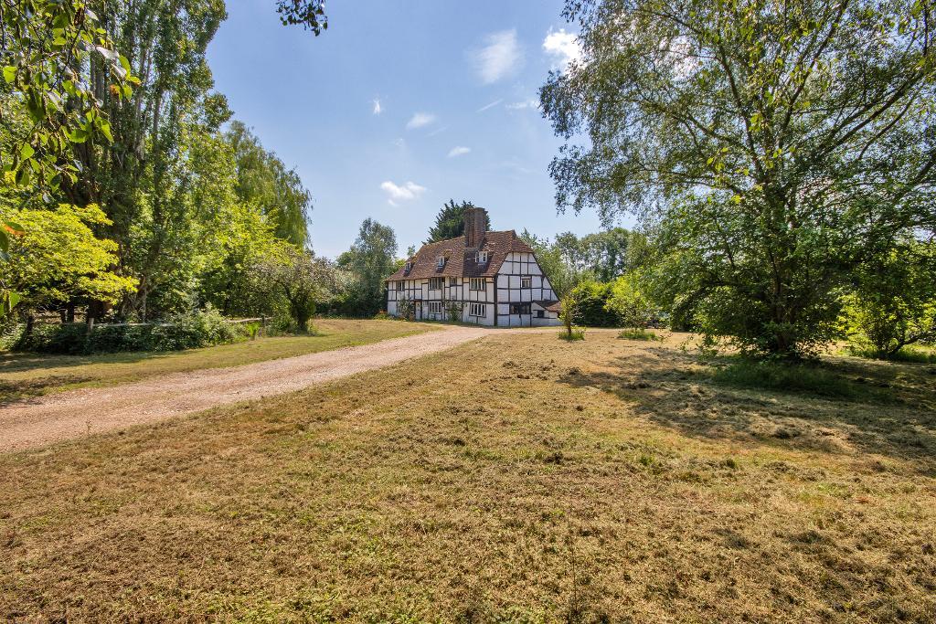 Headcorn Road, Biddenden, Kent, TN27 8JN
