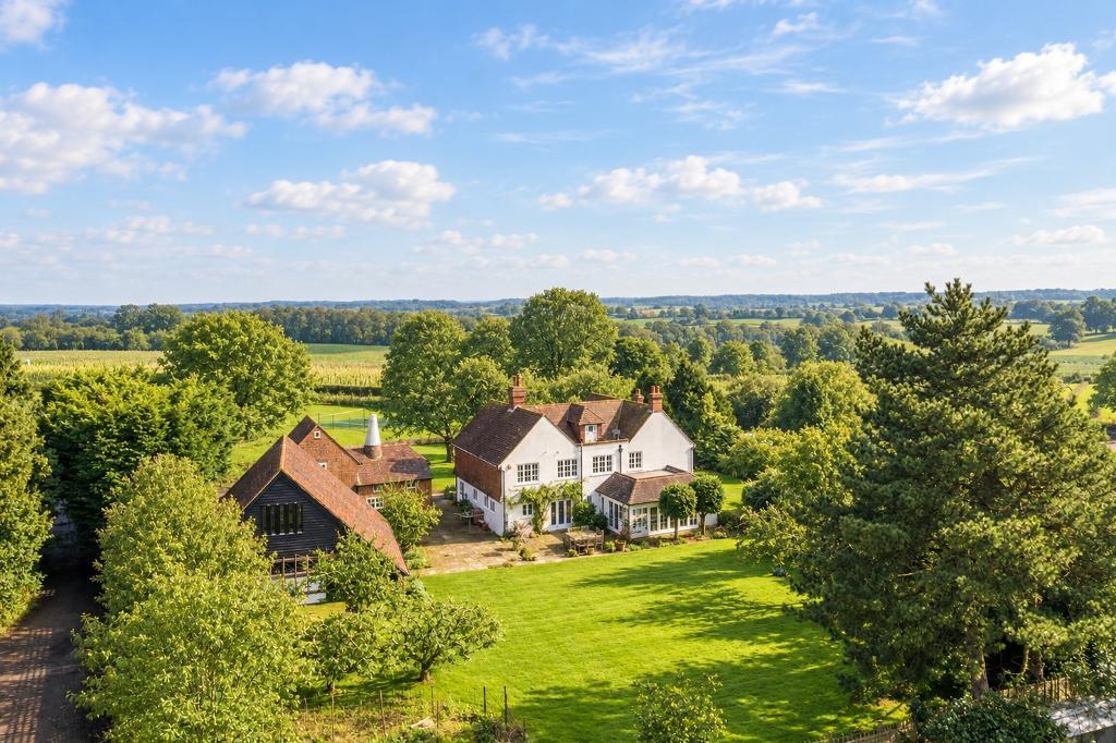 Spongs Lane, Sissinghurst, Kent, TN17 2AH