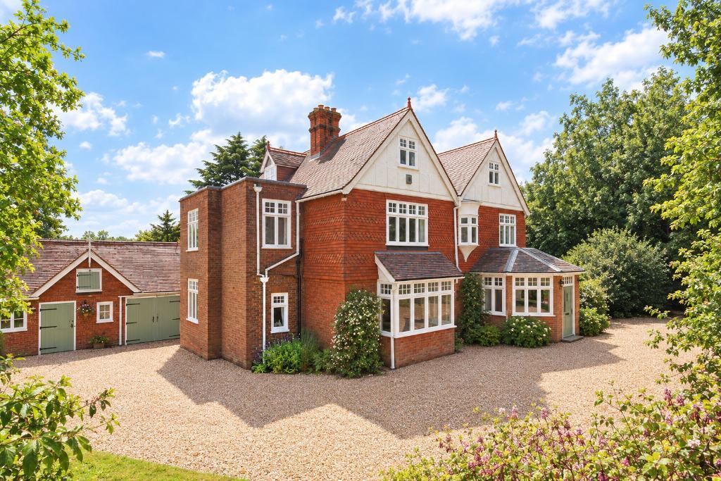 Hartley Road, Cranbrook, Kent, TN17 3QX
