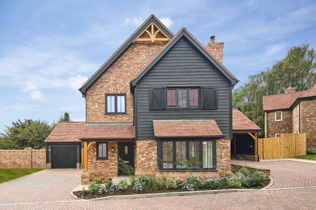 Garland Park, Goddards Green Road, Benenden, Kent, TN17 4AX
