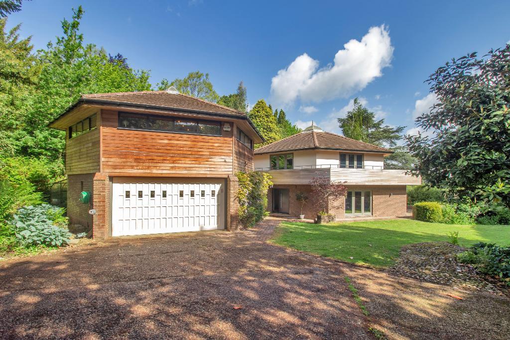 Oakfield, Hawkhurst, Kent, TN18 4JR